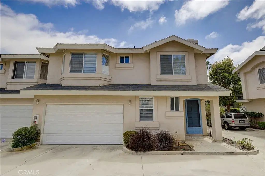 2239 Pacific Avenue E, Costa Mesa