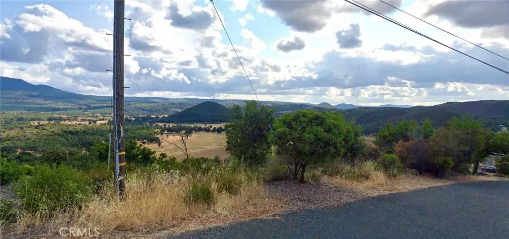 5665 Ponca, Kelseyville