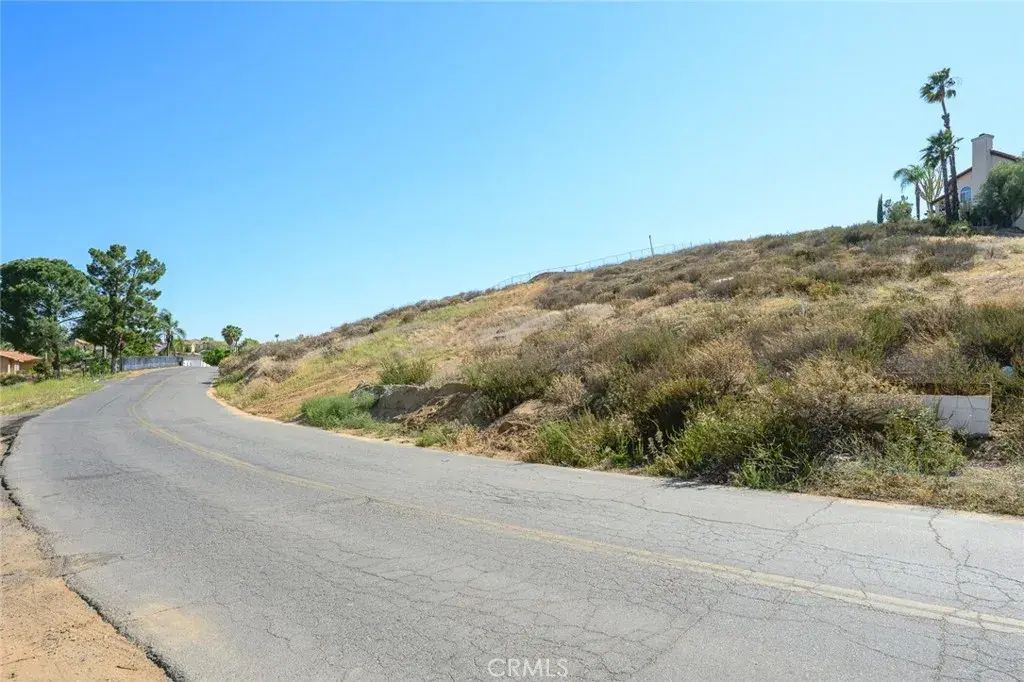 16527 Canyon Ridge, Riverside