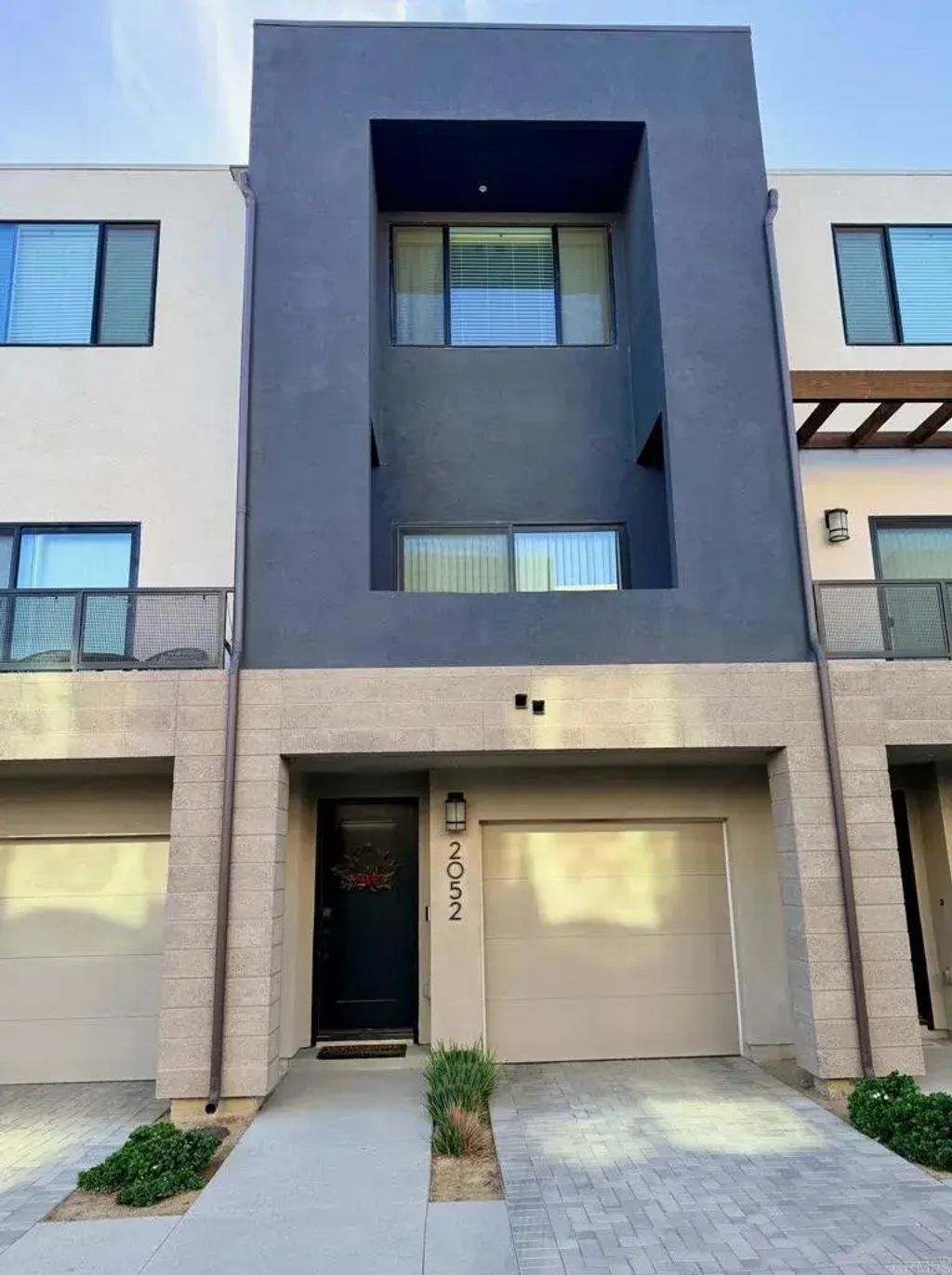 2052 Lane, 