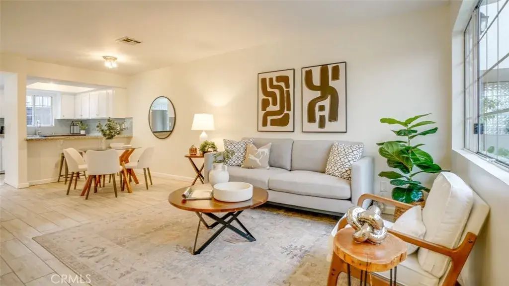 305 E Valencia Avenue R, Burbank