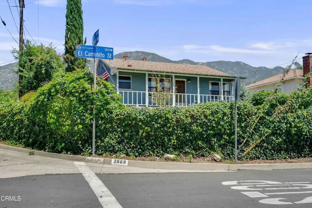 2869 El Caminito, La Crescenta