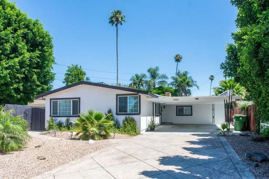 20401 Napa Street, Winnetka