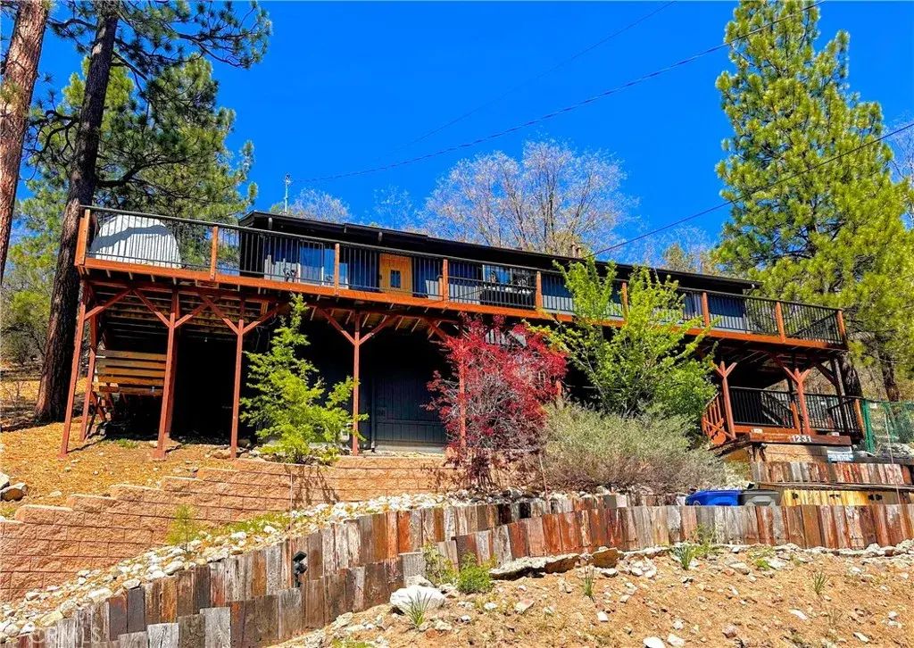 1231 Ridge, Fawnskin