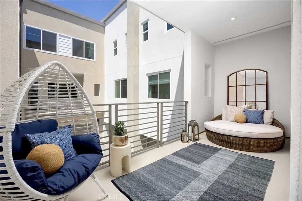 7256 Pointbreak Drive, Huntington Beach