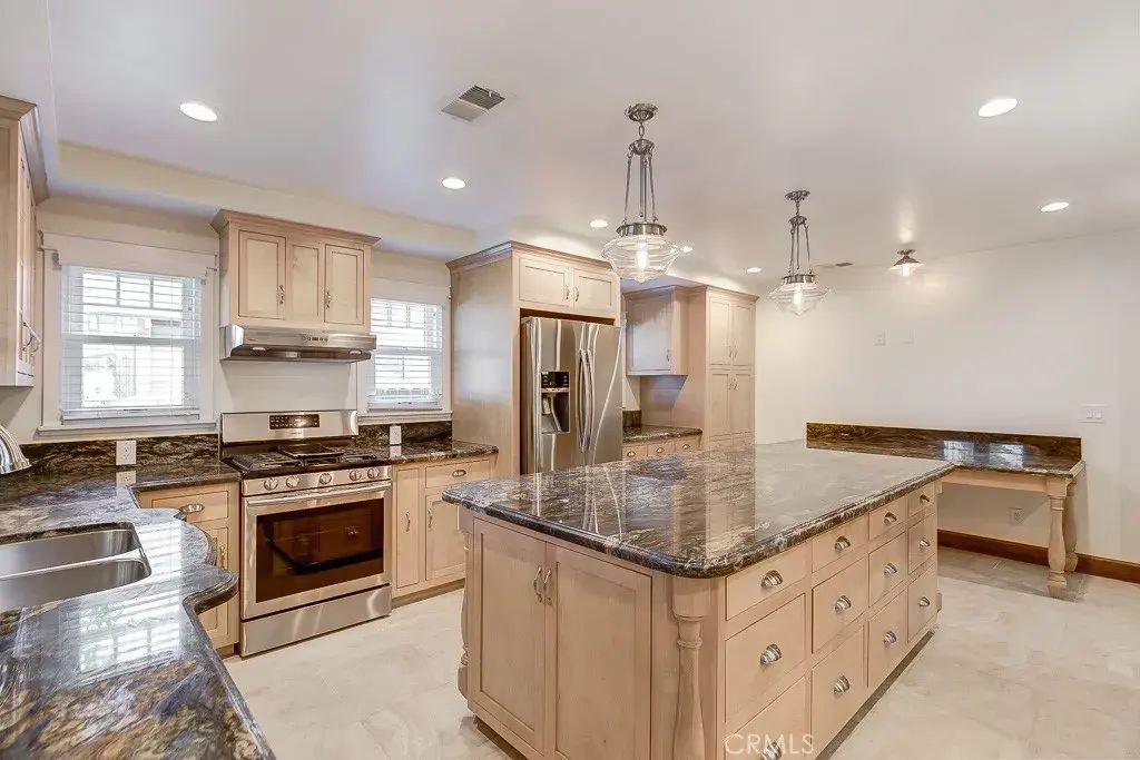 520 N Orange Street, Orange