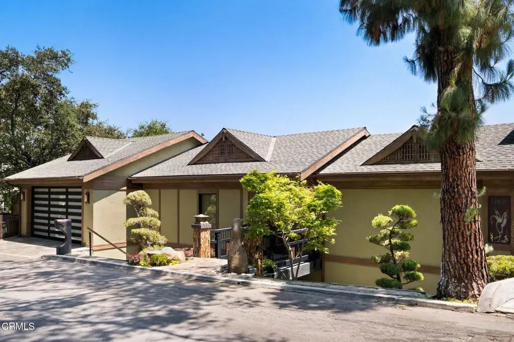 988 Glen Oaks Boulevard, Pasadena