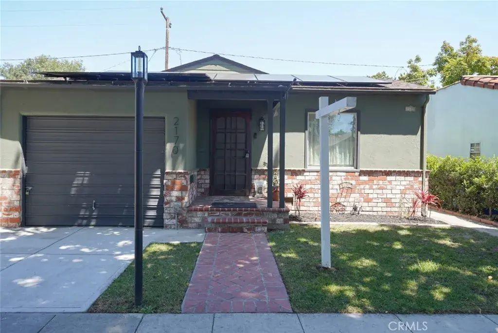 2170 Golden Avenue, Long Beach