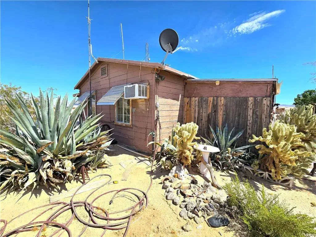 3073 Bagdad Highway, 29 Palms