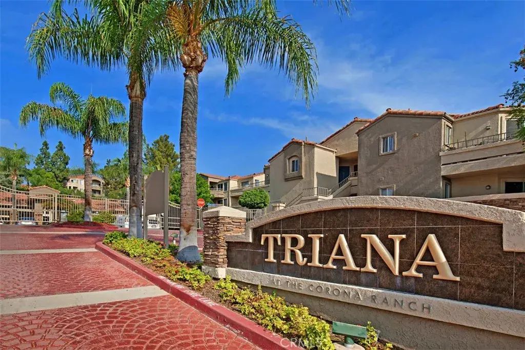 1965 Las Colinas Circle 205, Corona