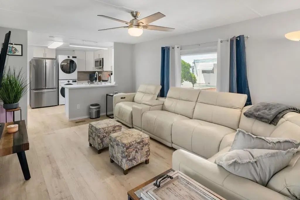 221 El Camino Real 77, Oceanside