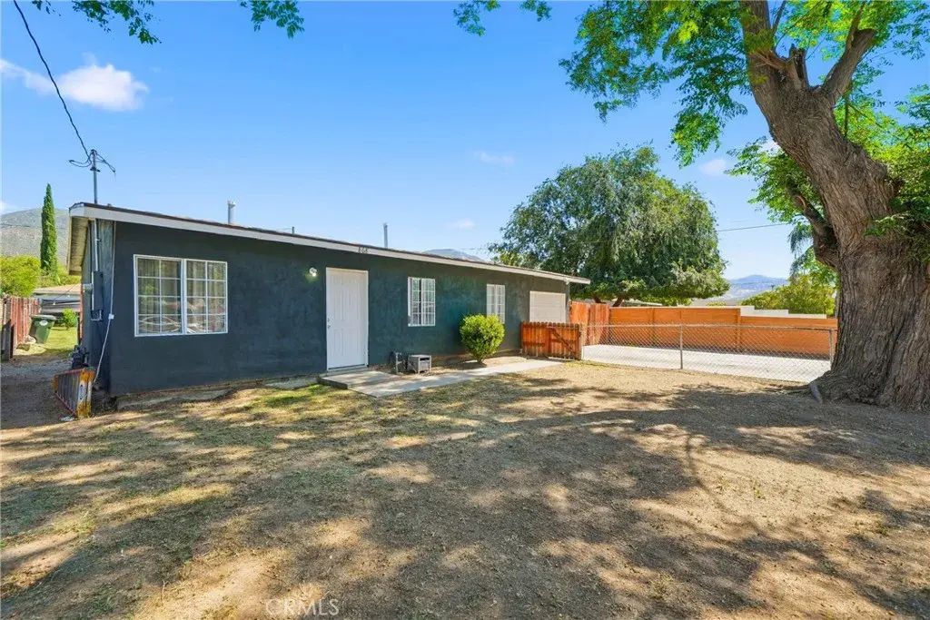 868 W 48th, San Bernardino