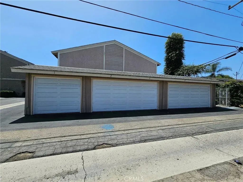 13057 Kiwi, Garden Grove