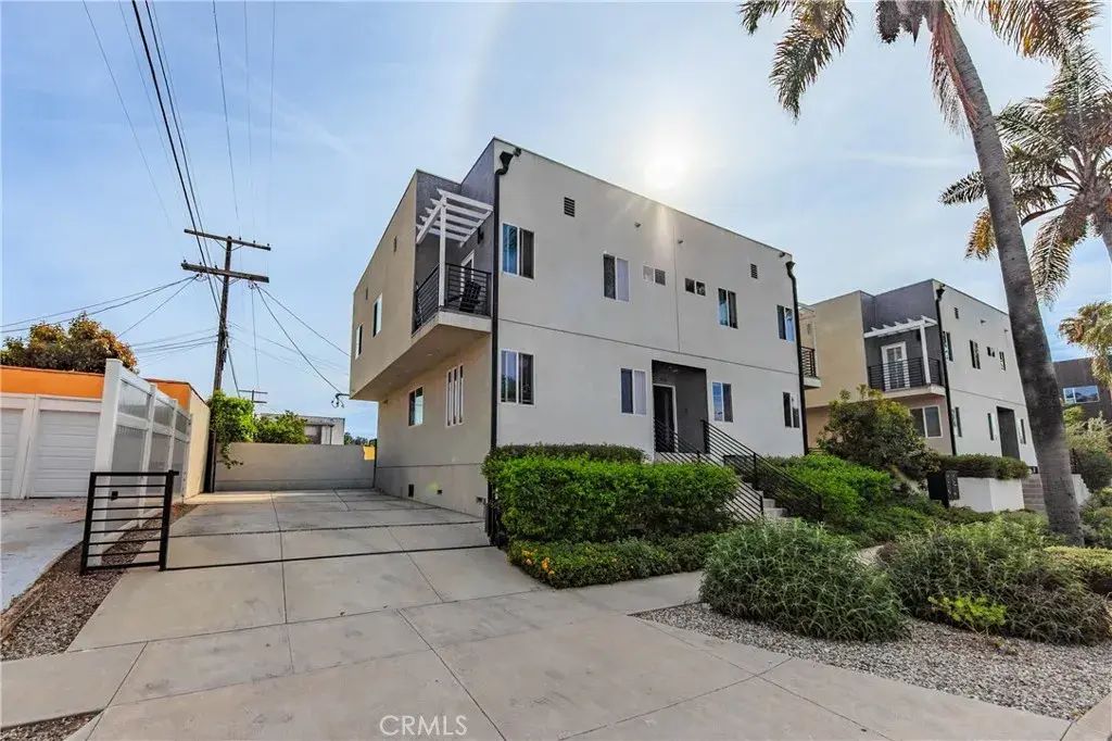 5022 Pickford Street, Los Angeles