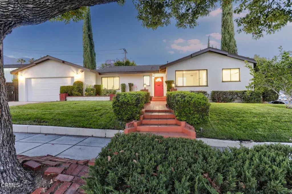 1080 Riviera Drive, Pasadena