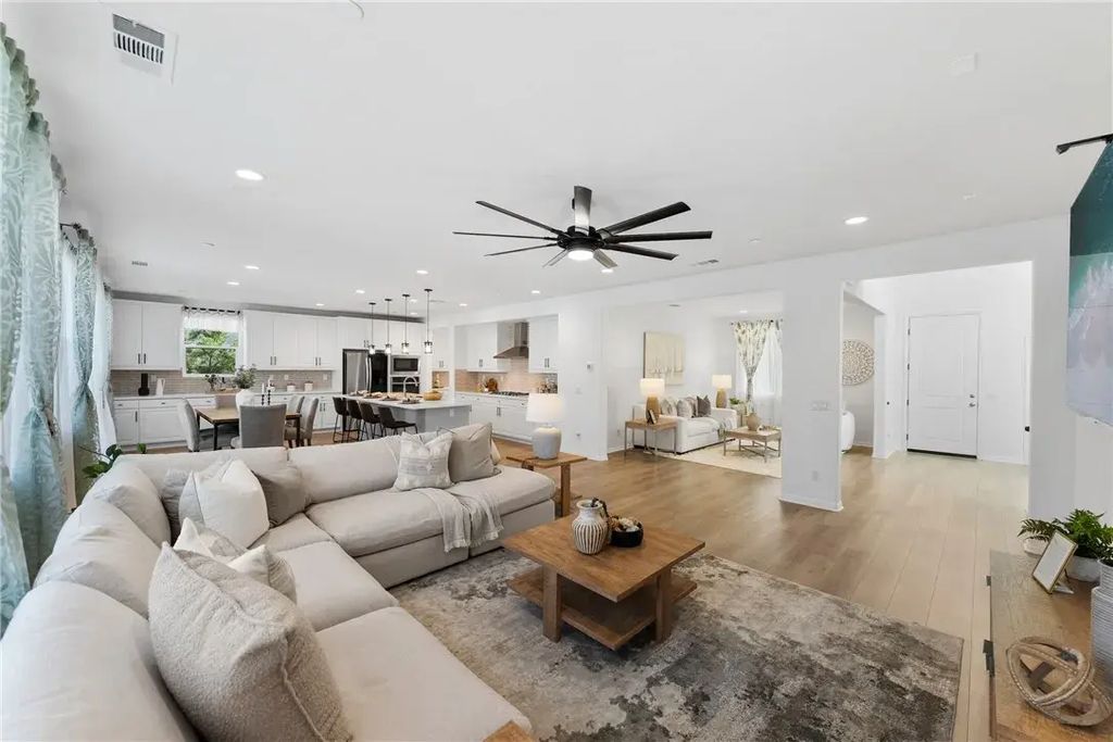 32084 Richardson St., Menifee