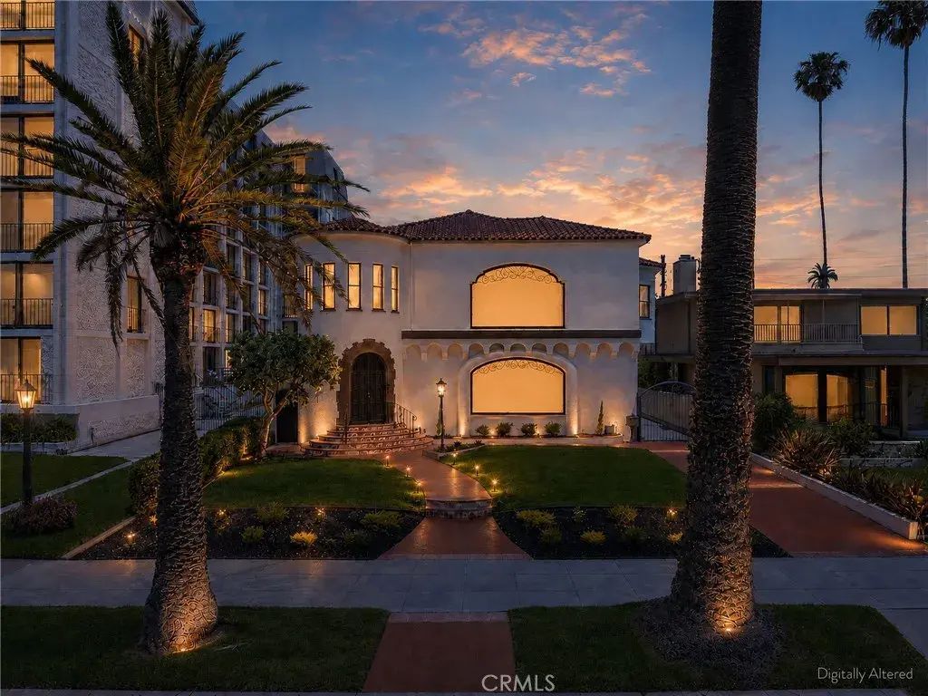 2625 East Ocean Boulevard, Long Beach