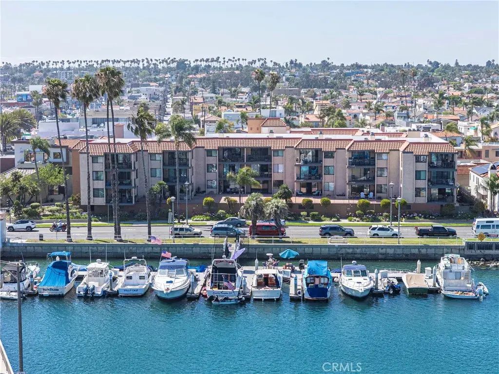 201 Bay Shore Avenue 101, Long Beach