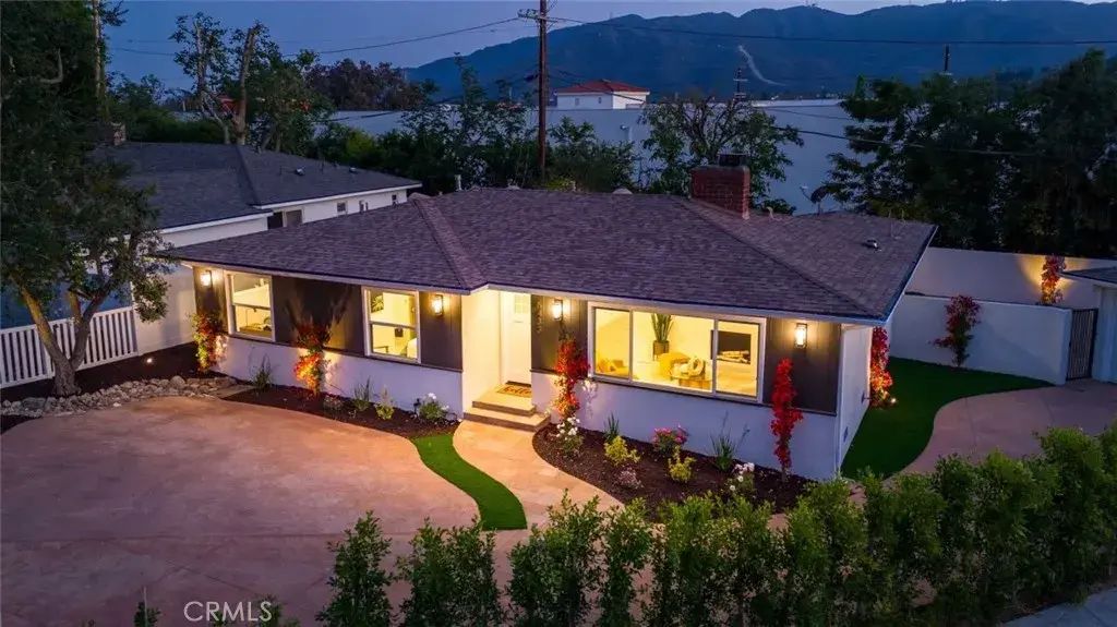6433 Creemore Lane, Tujunga