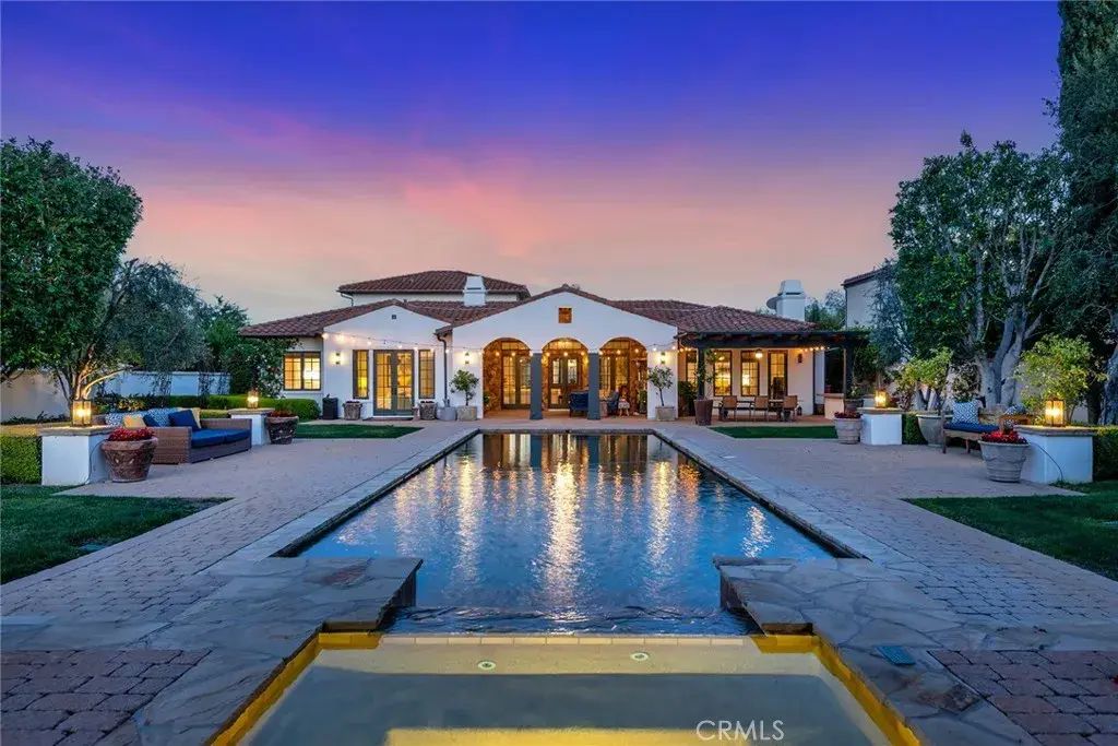 25473 Prado De Las Calabazas, Calabasas