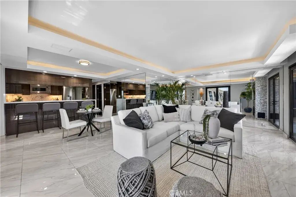 2601 E Ocean 807, Long Beach