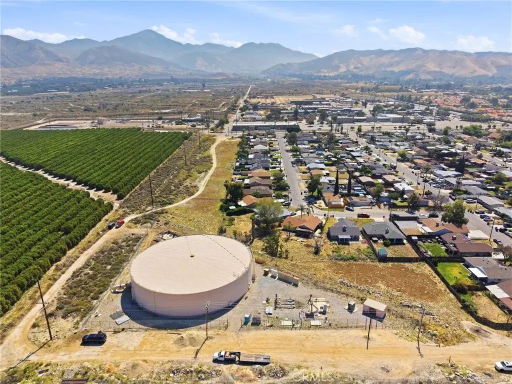 2016 San Bernardino, Mentone