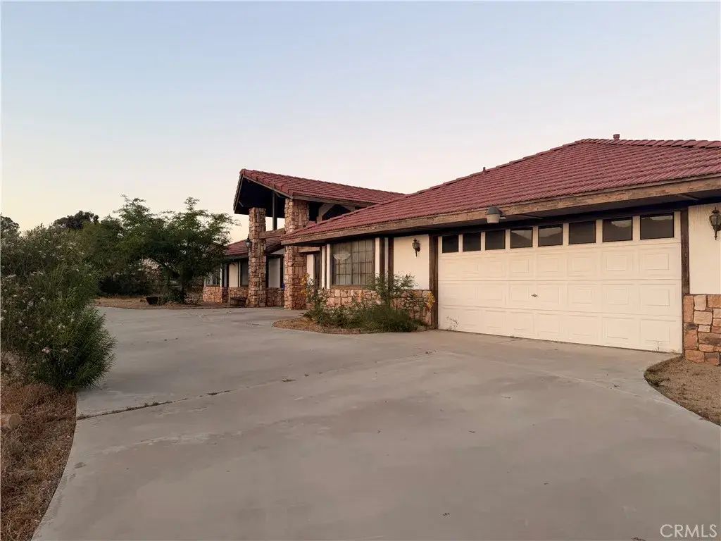 19055 Majela, Apple Valley