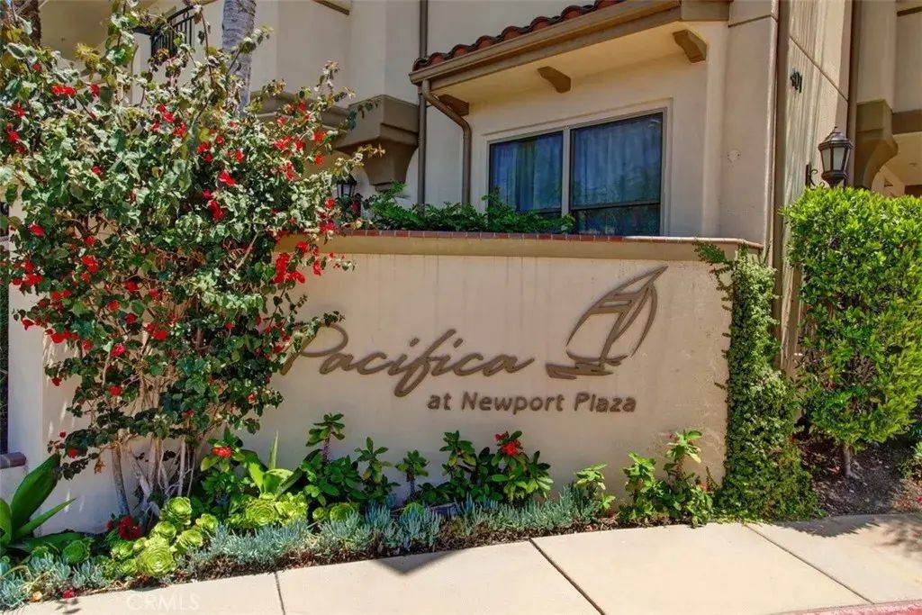 401 Bernard Street 206, Costa Mesa