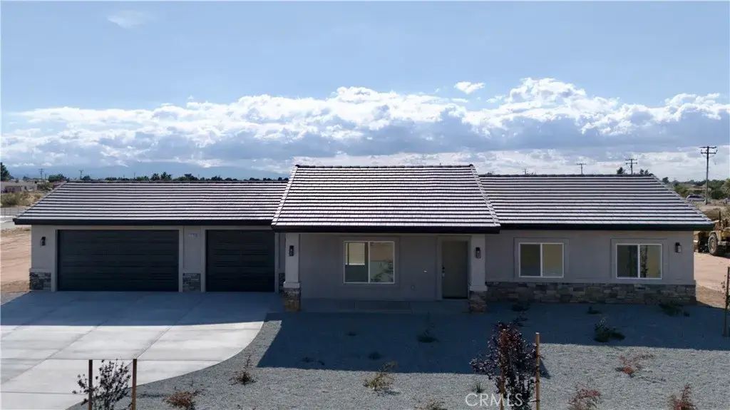 12734 Tate Court, Apple Valley