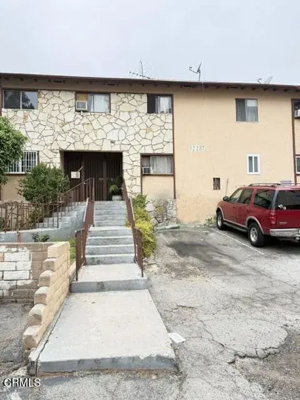 12287 Osborne Street 13, Los Angeles