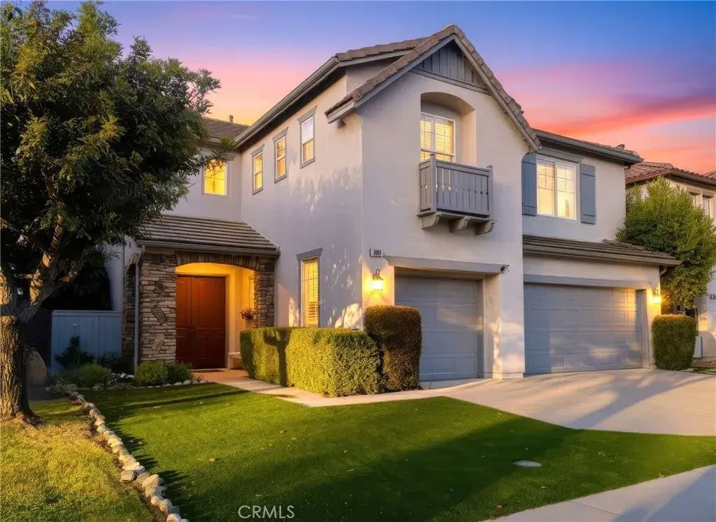 1682 W Alps, Upland