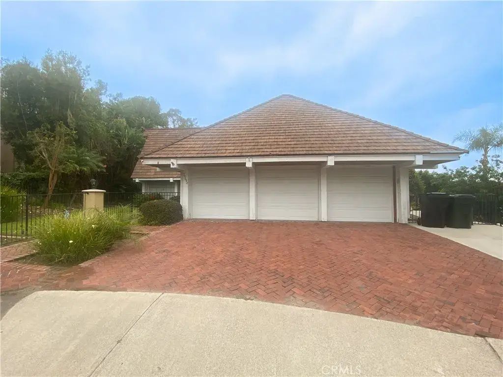20692 Cottonwood, Yorba Linda