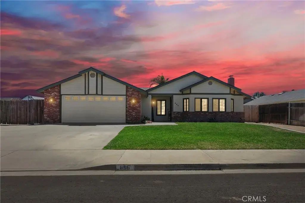 696 Tilia St, Santa Maria