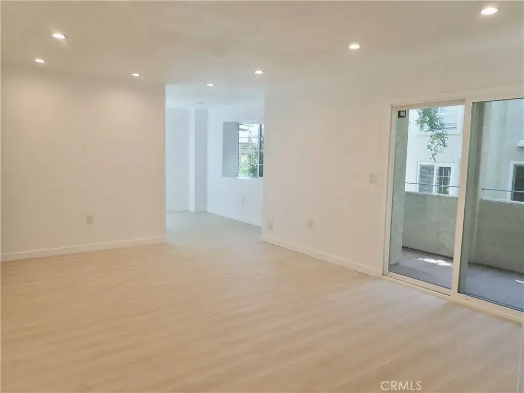 4201 Las Virgenes 121, Calabasas