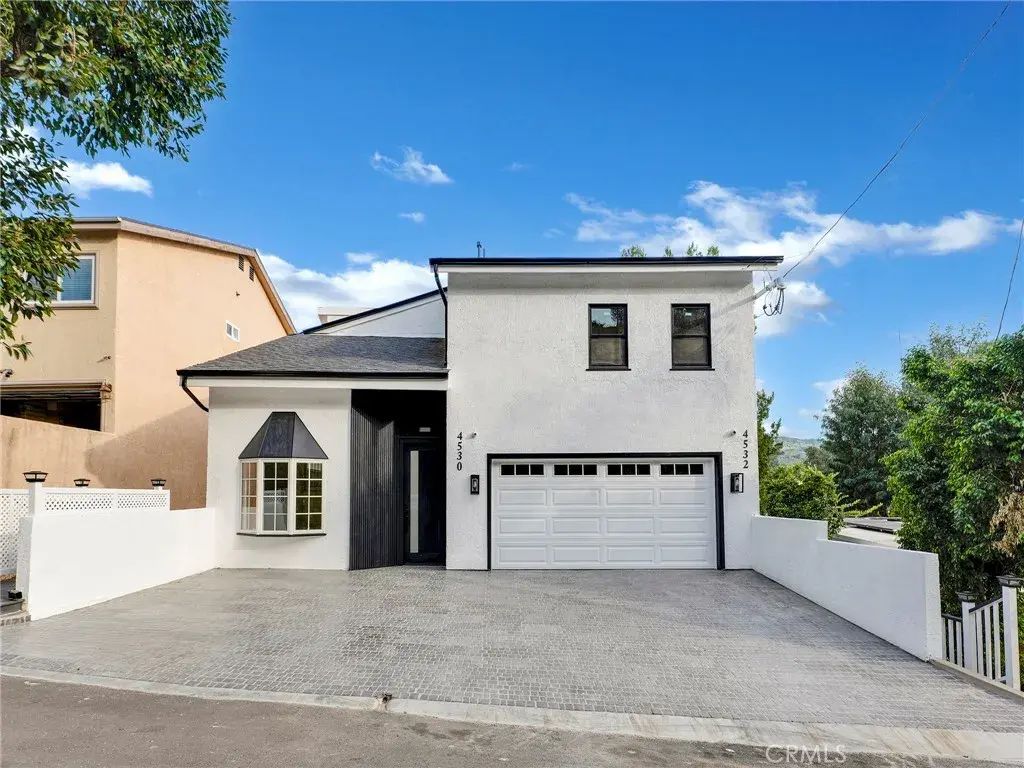 4532 Ensenada, Woodland Hills