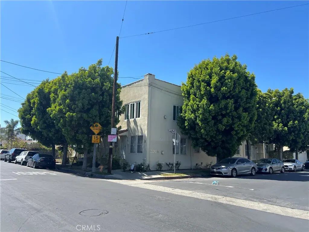 1557 W 36th Place 1/2, Los Angeles
