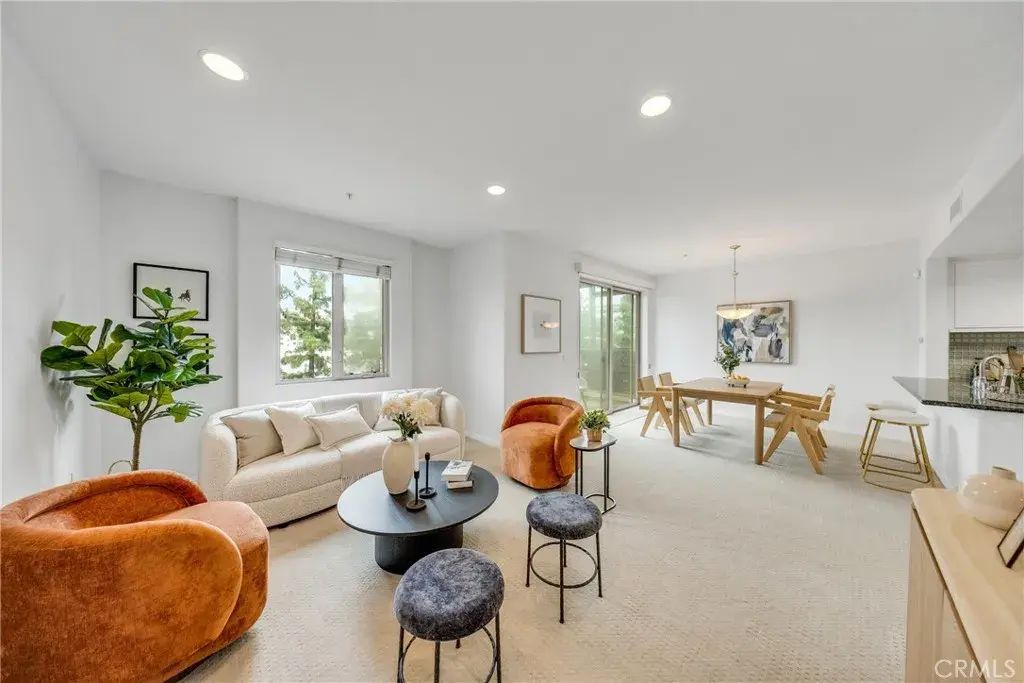 931 E Walnut 307, Pasadena