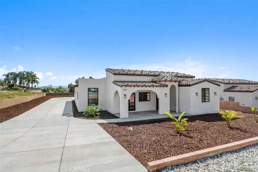 4477 Gilchrist Drive, Riverside