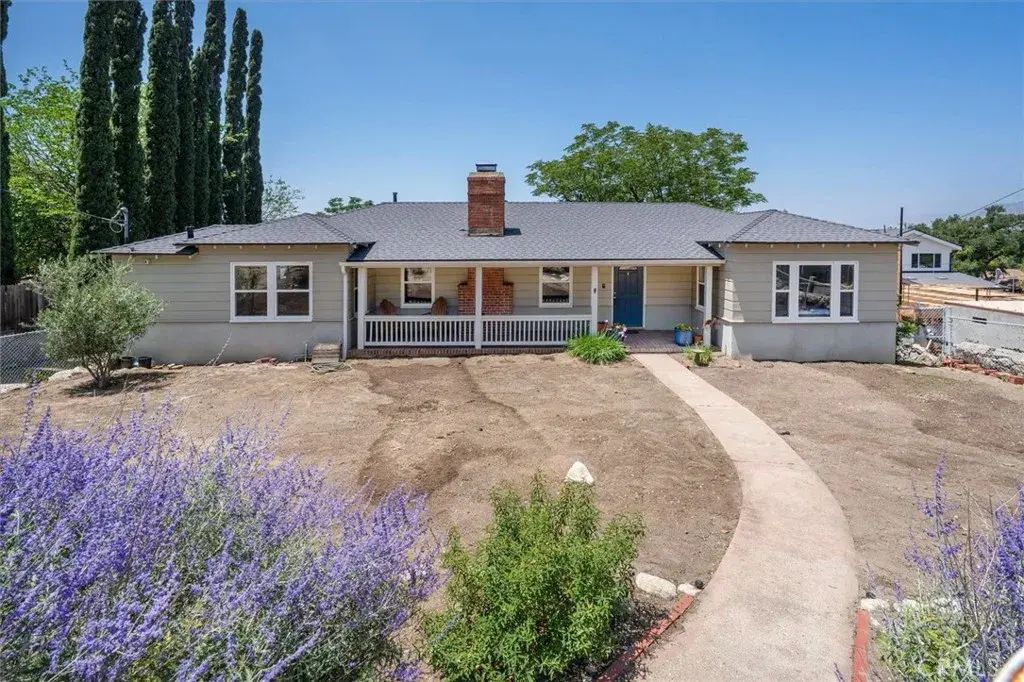 10439 Pinyon, Tujunga