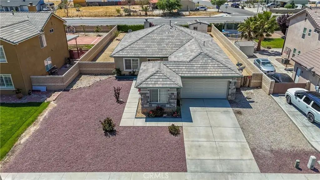 13767 Buttermilk, Victorville