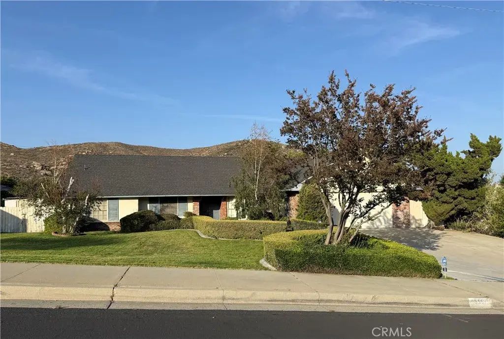 5567 Wentworth, Riverside