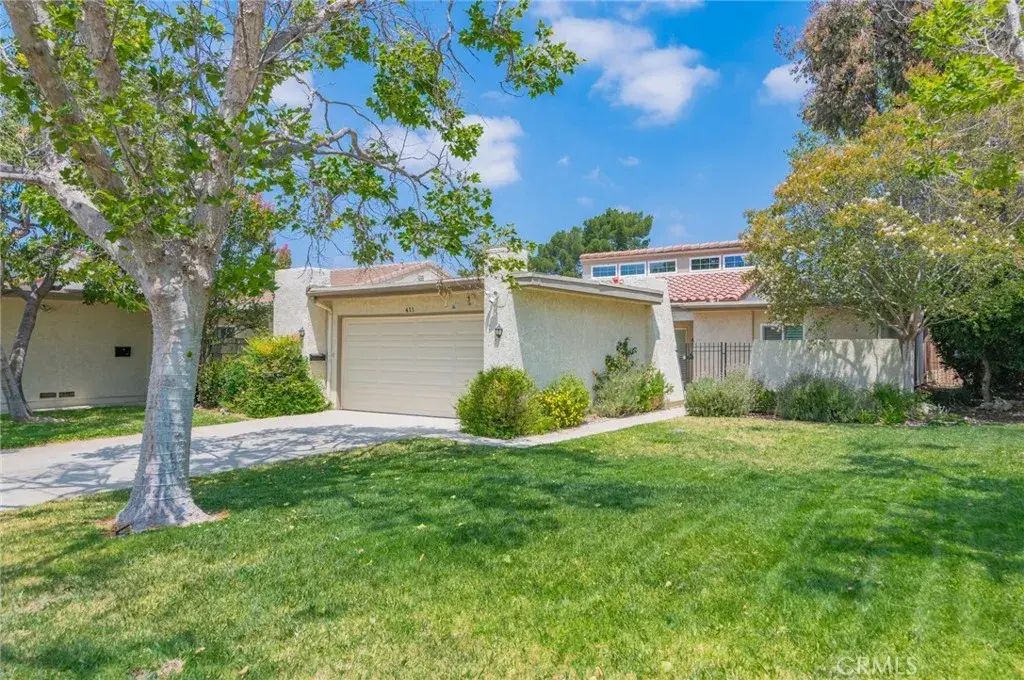 411 Champlain Dr, Claremont