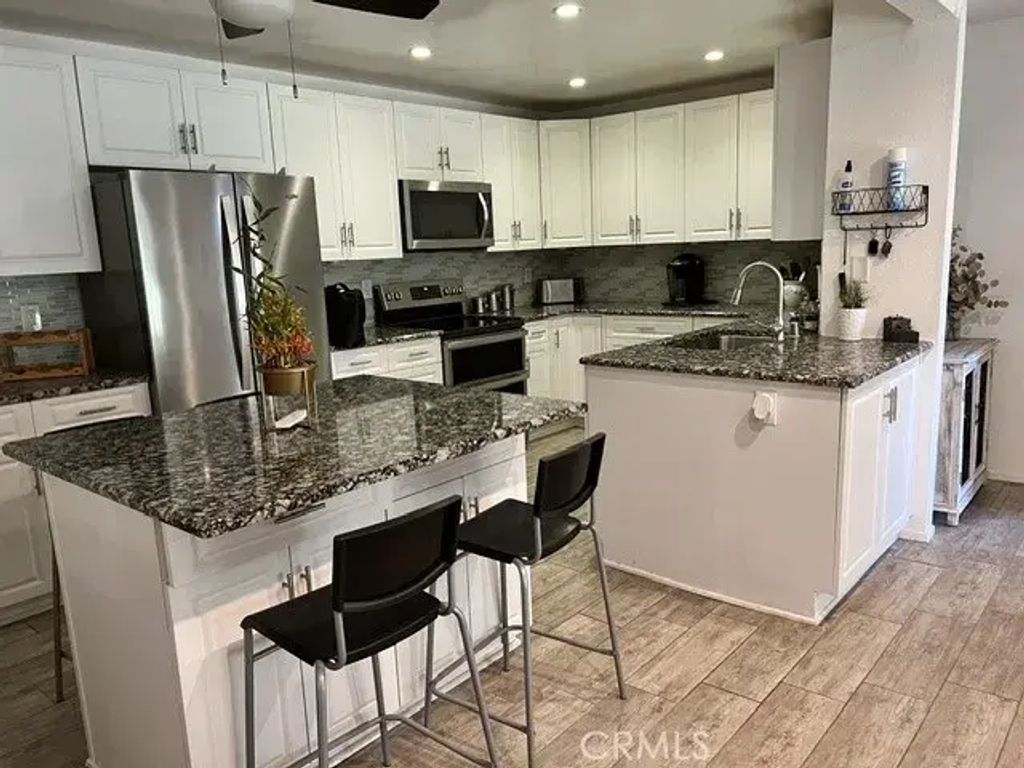 21372 Brookhurst 517, Huntington Beach