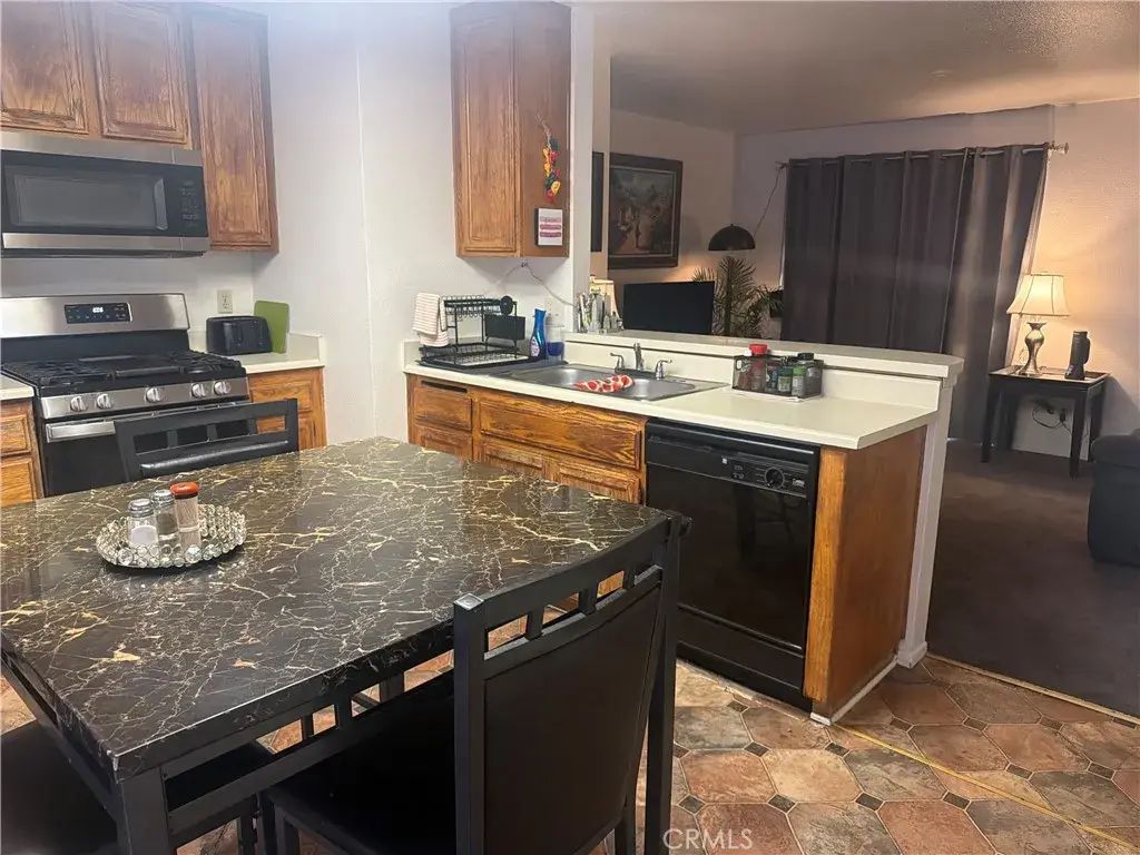 1365 Crafton Avenue 2052, Mentone