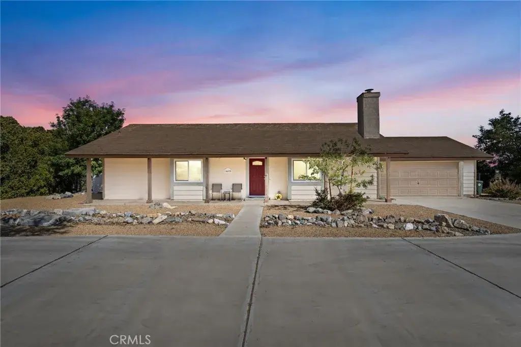 14420 Iroquois Road, Apple Valley