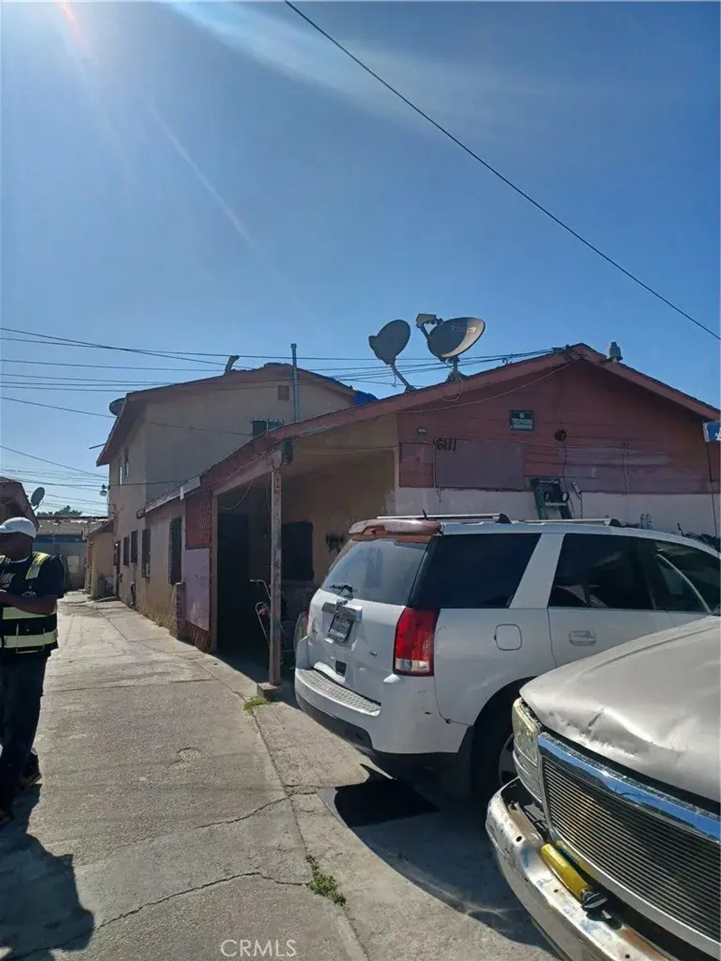 6111 Menlo, Los Angeles