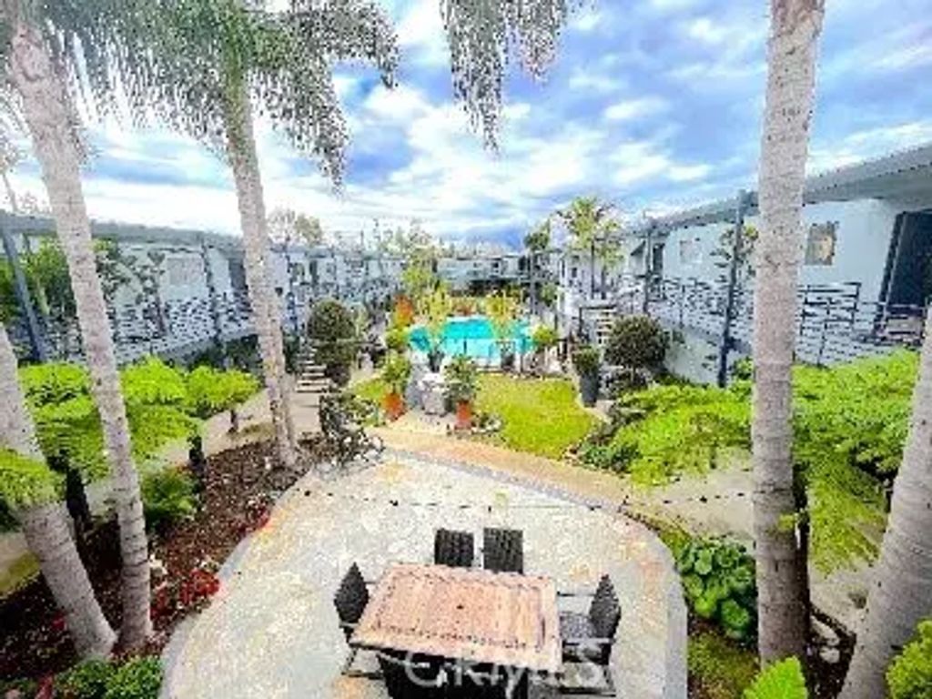 931 W 19th Street 10, Costa Mesa
