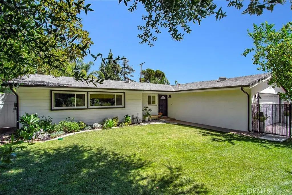 20459 Tiara Street, Woodland Hills