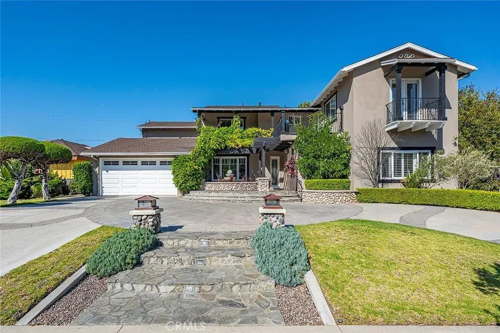 4121 Country Club, Lakewood