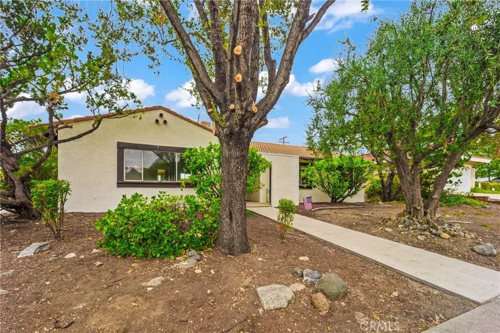525 Fountain Springs, Glendora